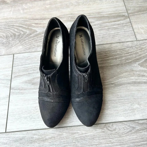 Naturalizer Timber Black Faux Suede Heeled Bootie Boots - Picture 1 of 14